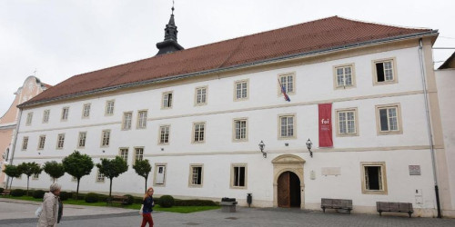 Sveučilište u Zagrebu Fakultet organizacije i informatike